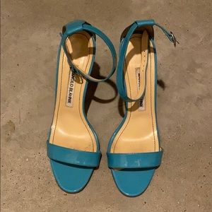 Manolo Blahnik heals